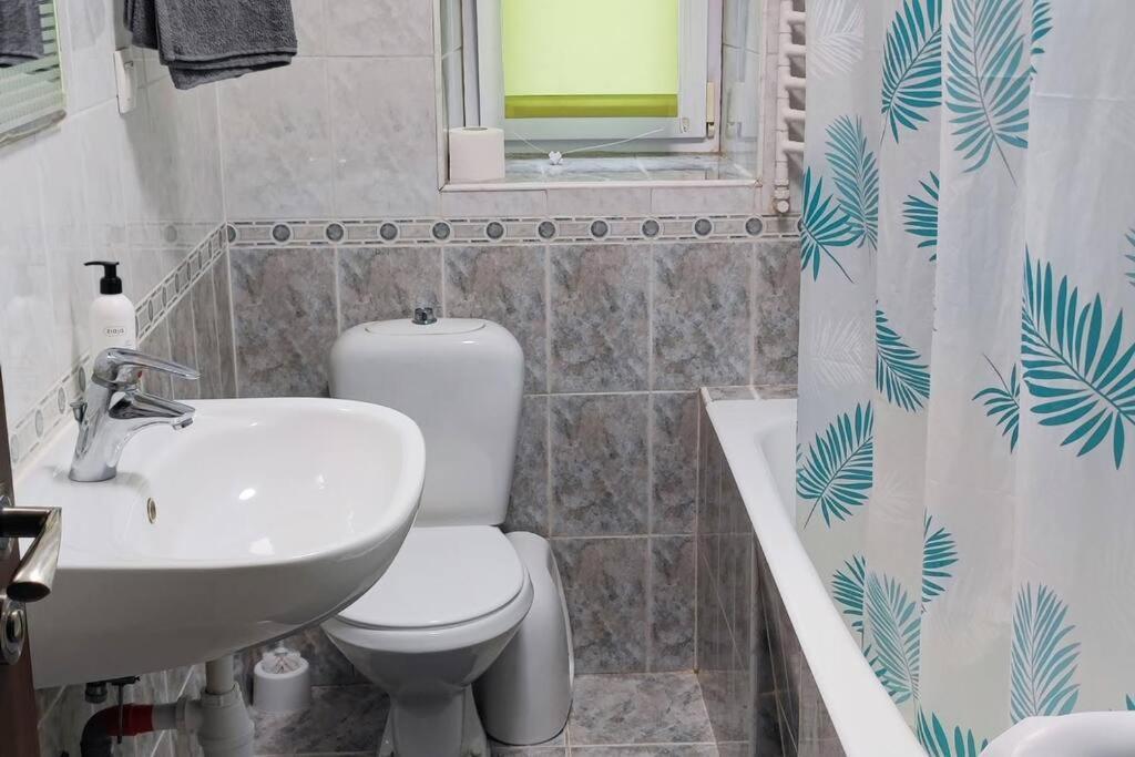 Two Room Apartment In A Prestigious Location 바르샤바 외부 사진